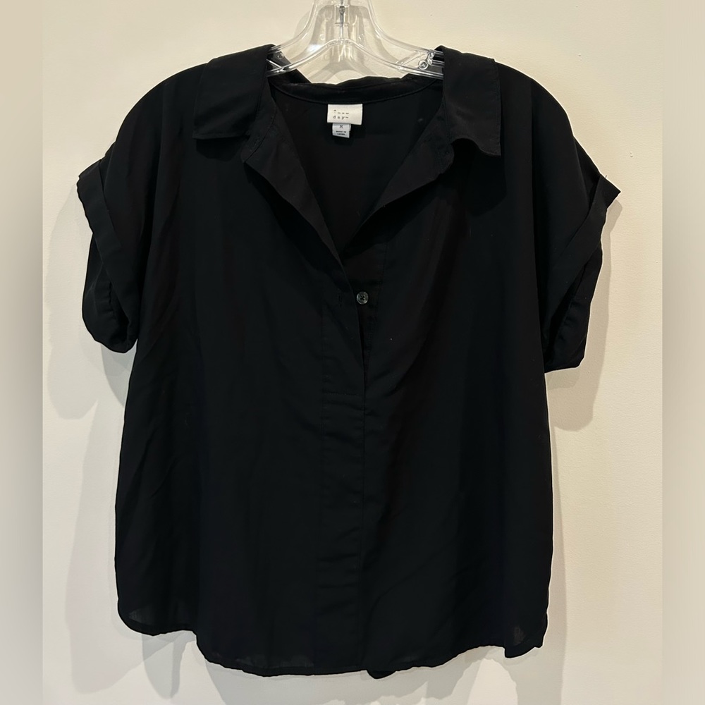 A New Day - Black Collared, Cuffed, Short-Sleeve Blouse (Medium)